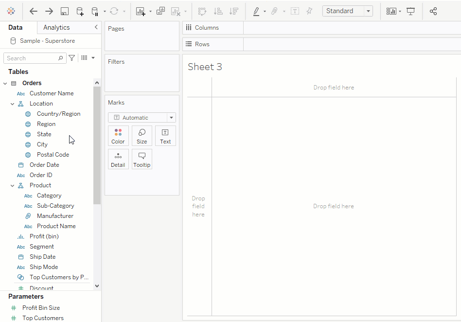 Una animación de la creación de un mapa con colores basado en las ventas totales del estado, luego arrastrando las ganancias para reemplazar las ventas de Color en la tarjeta Marcas.